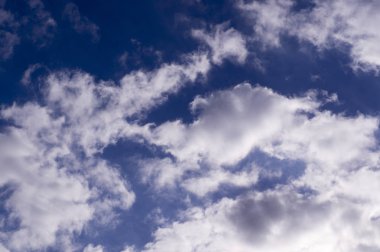 parlak mavi gökyüzü bulutlu. Cumulus, arka plan, hava.