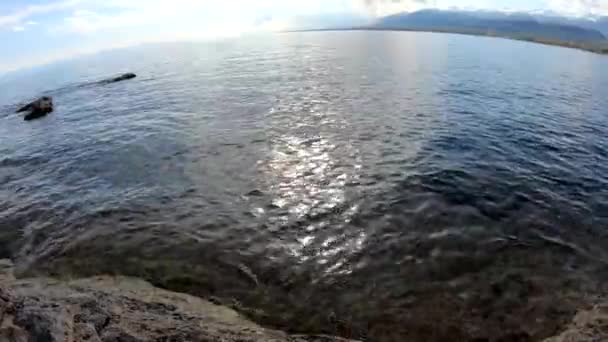 Чистая Текстура Воды Синем Береговая Волна Чистый Песок Фон Океана — стоковое видео