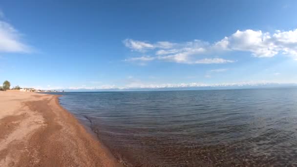 Klare Wasserstruktur Blau Küstenwellenlinie Und Sauberer Sand Hintergrund Des Ozeans — Stockvideo