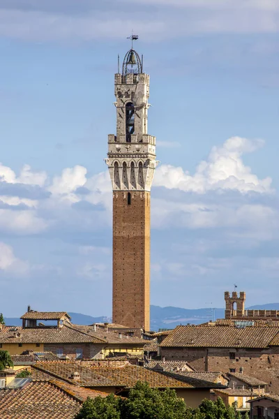 メディア要塞 シエナからのトーレ マンギアの眺め イタリア — ストック写真