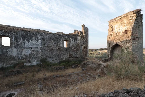 Ruinas del Castillo de Mejorada en Toledo