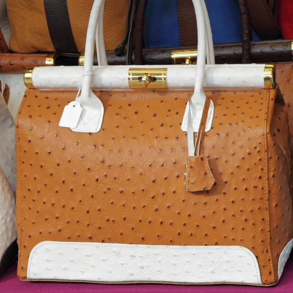 Devekuşu deri çanta