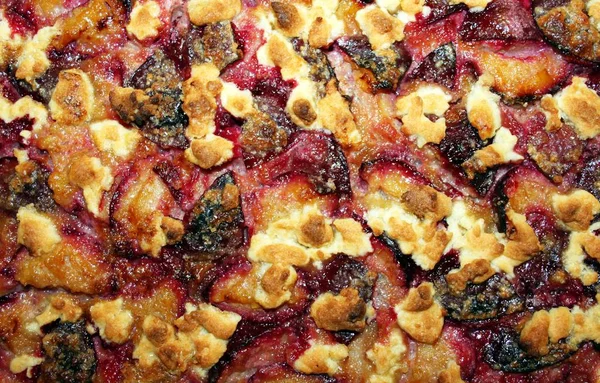 taze pişmiş kuru üzümlü kek