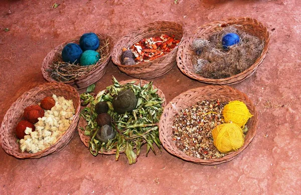 Inca doğal renkleri