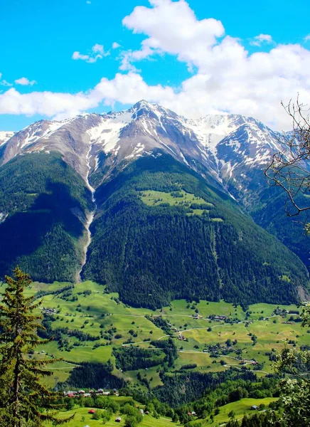 Sviçre Nin Yüksek Dağlarında — Stok fotoğraf