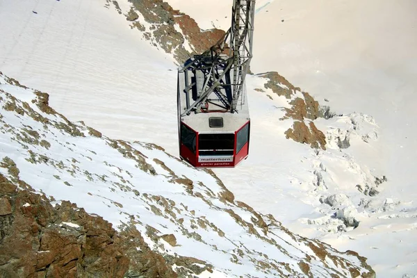 Mit Der Seilbahn Ins Hochgebirge — Stockfoto