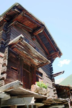 İsviçre 'nin alp mimarisi