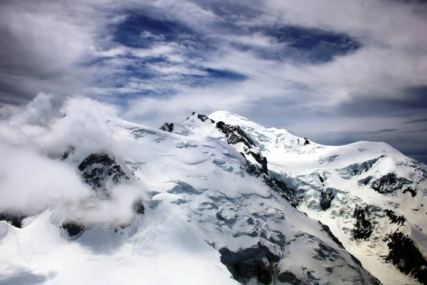 美丽的勃朗峰 — 图库照片