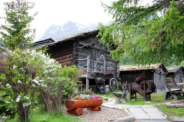 Domki Górskie Valais — Zdjęcie stockowe