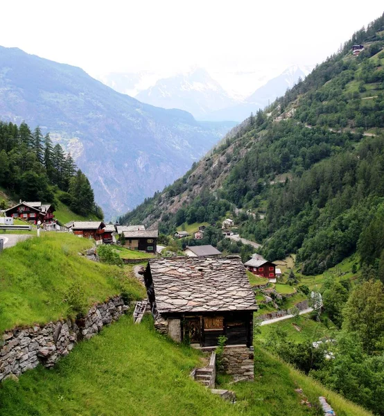 Berghütten Wallis — Stockfoto