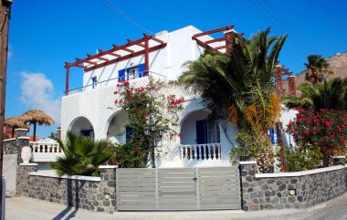 Santorini 'de Akdeniz Kiklad mimarisi