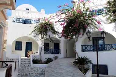 Santorini 'de Akdeniz Kiklad mimarisi