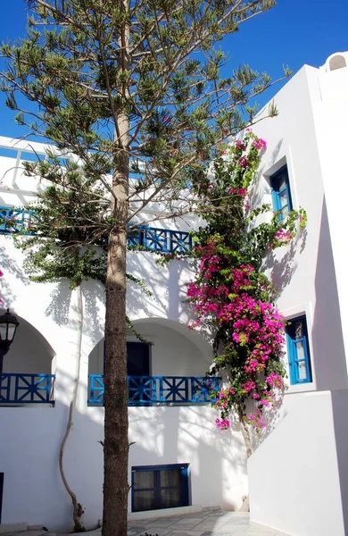 サントリーニ島の地中海性キュクラデス建築 — ストック写真