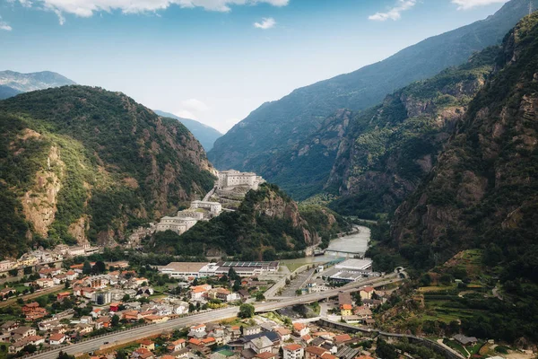 Kale Bard İtalya havadan görünümü