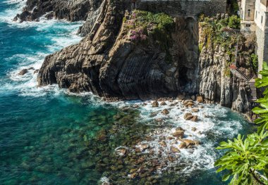 5 toprakları aşk yolu.