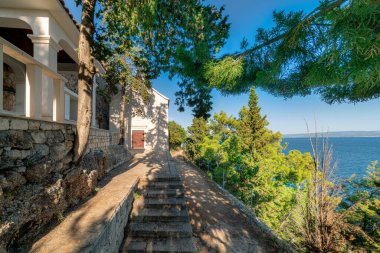 Gospe od Prizidnice, Ciovo Adası, Hırvatistan - Dalmaçya 'nın güzel Akdeniz sahili - Adriyatik Denizi.