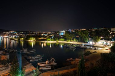 Gece Gornji marinası, Ciovo Adası, Hırvatistan