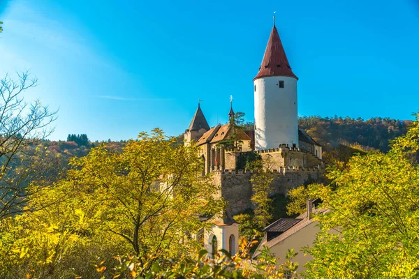 Krivoklat Kasteel Het Najaar Landschap Rechtenvrije Stockfoto's