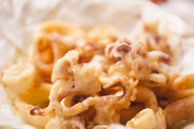 Gevrek kalamar halkaları 