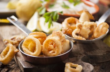 Gevrek kalamar halkaları 