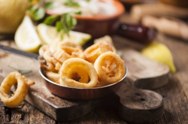 Gevrek kalamar halkaları 