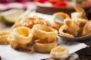 Gevrek kalamar halkaları 