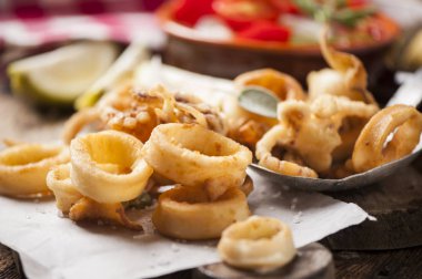 Gevrek kalamar halkaları 