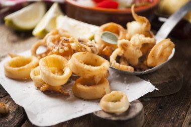 Gevrek kalamar halkaları 