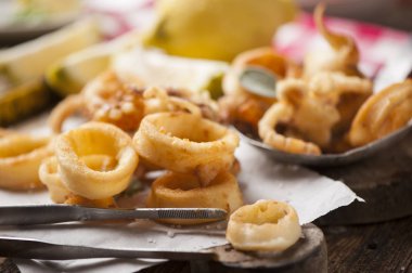 Gevrek kalamar halkaları 