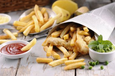 Balık ahşap masa yongaları