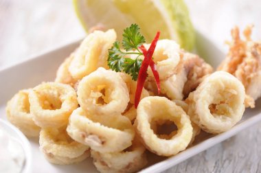 Kızarmış Calamari Halkaları