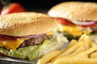 hamburger çiplerle sunulan hizmet