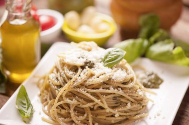 Pesto soslu spagetti.