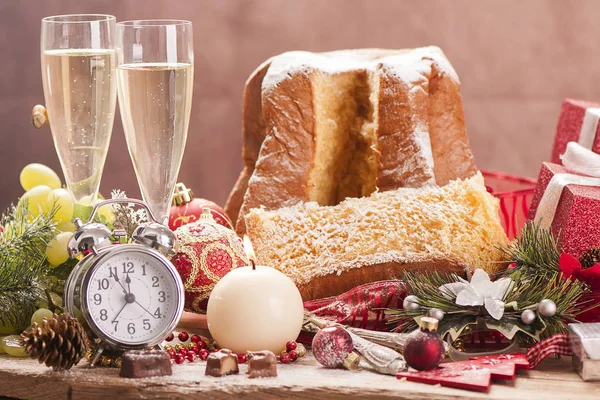 Pandoro. İtalyan Noel kek