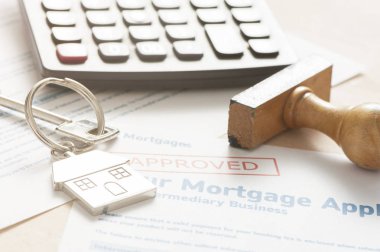 Evin anahtarı ile Mortgage kredi başvuru onaylı