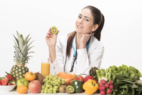 Kobieta lekarz dietetyk — Zdjęcie stockowe