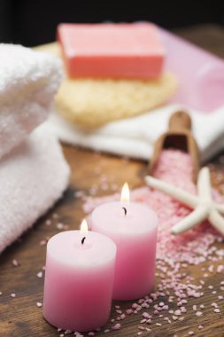 Tahta masadaki spa tedavisinin bileşimi