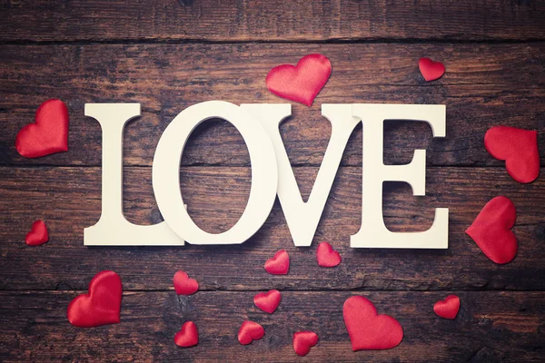 ahşap üzerine kelime aşk