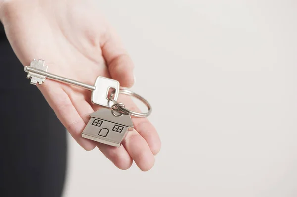 Předání klíče z nového domova — Stock fotografie