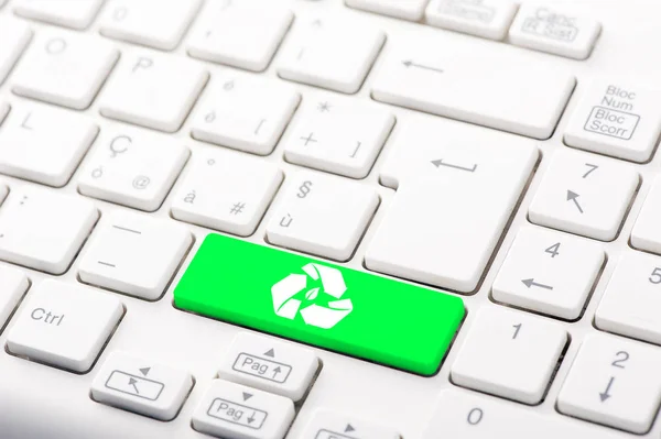 Recycle button on the keyboard — Stock Photo, Image