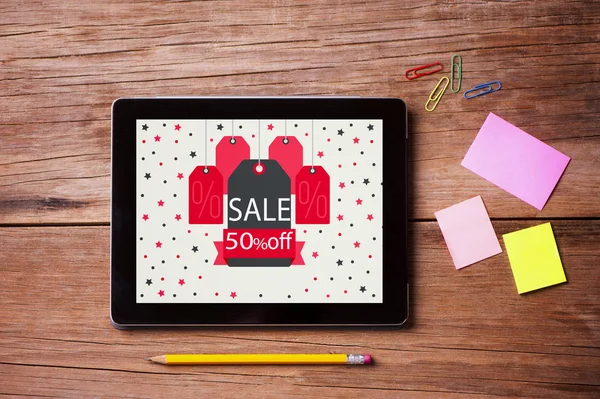  Satılık reklam ile masa üzerinde tablet