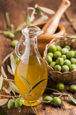 Zeytinyağı ve zeytin