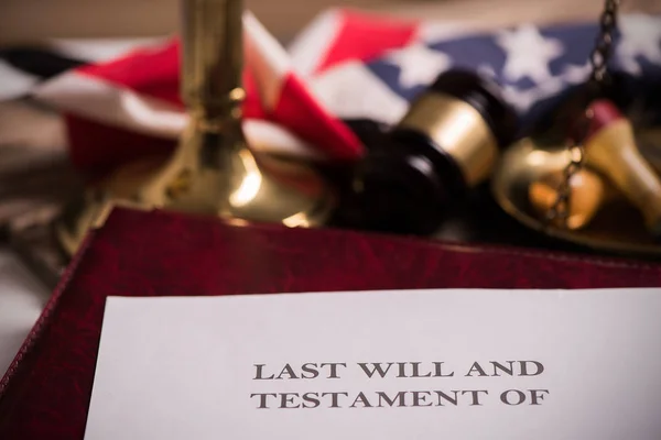 Last Will And Testament Document On Des — Stock Photo, Image