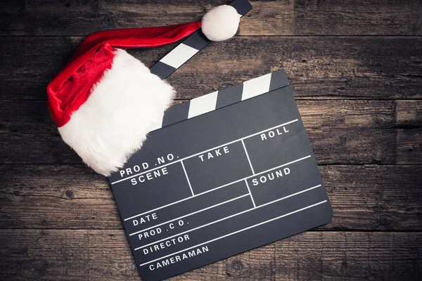  film tahta kesme ile Noel şapka