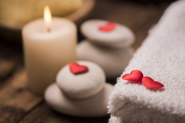 Sağlık dekorasyon ahşap masa üzerinde. Sevgililer günü kavramı