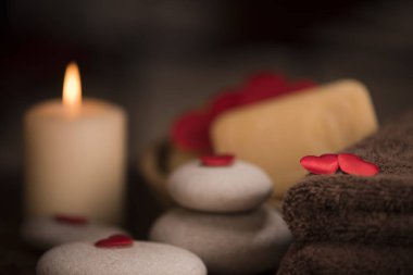 Sağlık dekorasyon ahşap masa üzerinde. Sevgililer günü kavramı