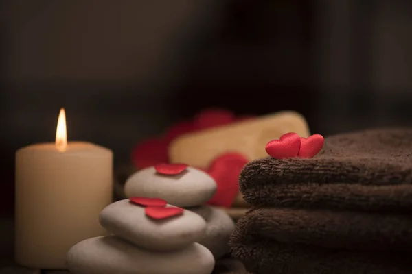 Décoration bien-être sur table en bois. Concept Saint Valentin — Photo