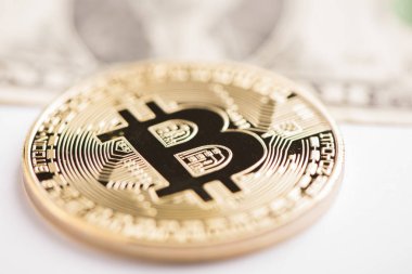 yüz dolarlık banknotlar üzerinde bitcoin. Exchange bitcoin ca