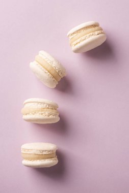 Fransız renkli macarons yelpazesi