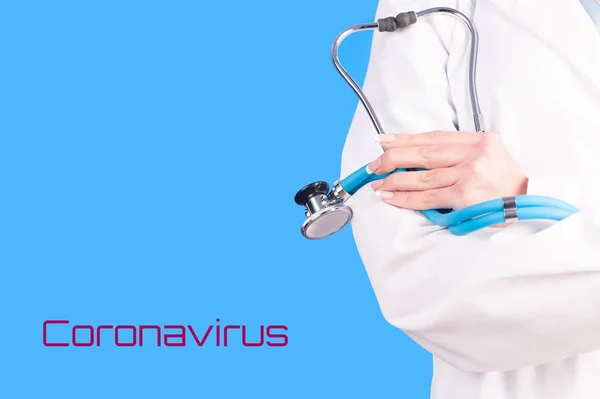 Coronavirus. Médecin et stéthoscope féminin — Photo